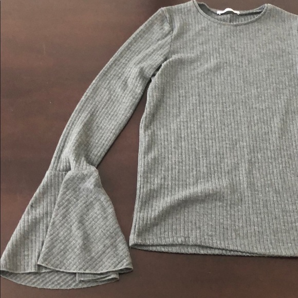 Zara Top Grey and light knit - Picture 2 of 5